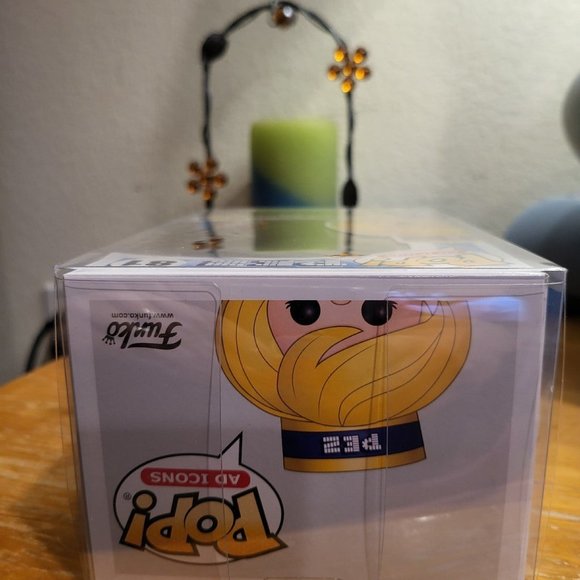 PEZ Pez Girl 2019 Fall Convention Exclusive Funko Pop - Picture 5 of 6